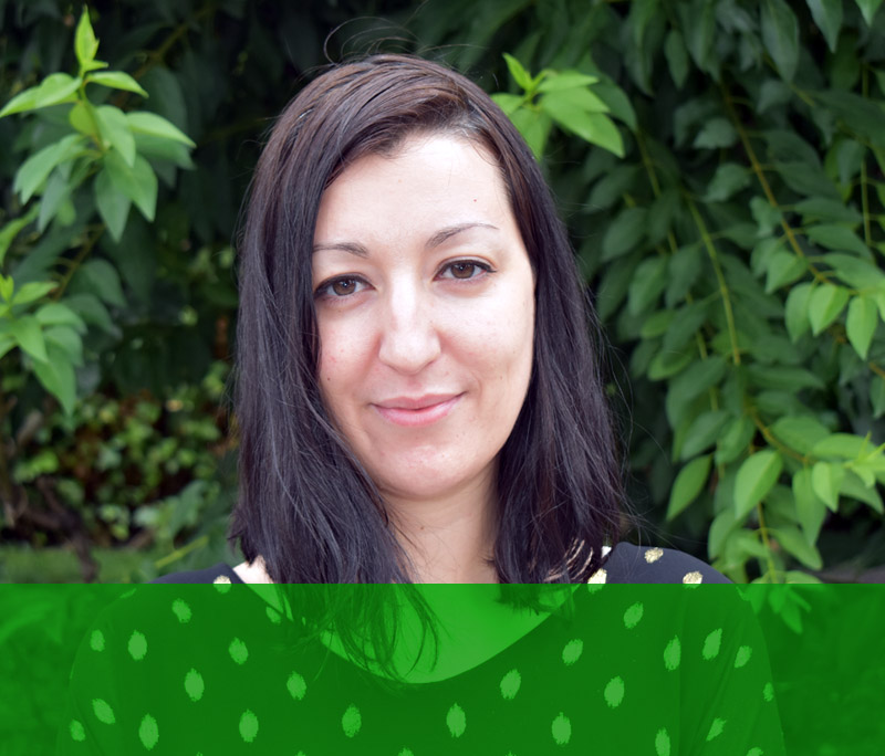 Profesora de lengua y literatura Mira Karamfilova